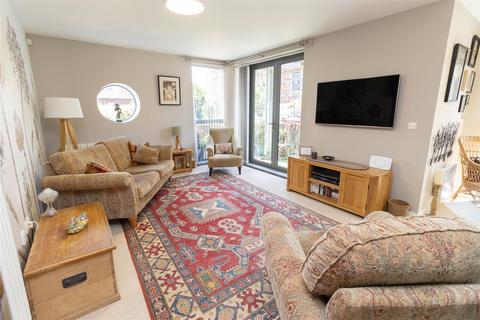 2, Fairway Court Fletcher Road, Gateshead, NE8 2AY