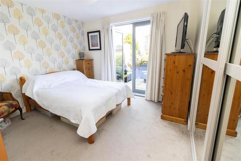 2, Fairway Court Fletcher Road, Gateshead, NE8 2AY