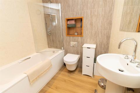 2, Fairway Court Fletcher Road, Gateshead, NE8 2AY