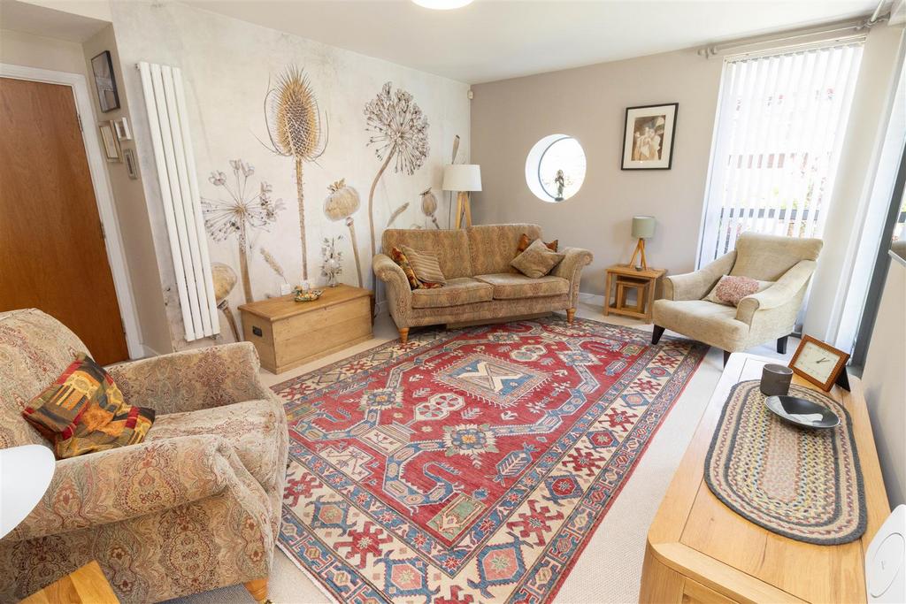 Lounge Dining Room