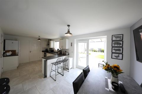 5 bedroom detached house for sale, Bilton Dale, Cottingham