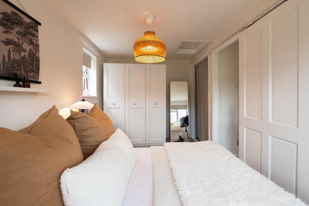 Bedroom-4.jpg