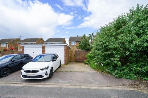 4 bedroom detached house for sale, Appenine Way, Leighton Buzzard