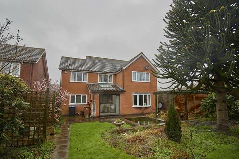 4 bedroom detached house for sale, Windrush Drive, Hinckley
