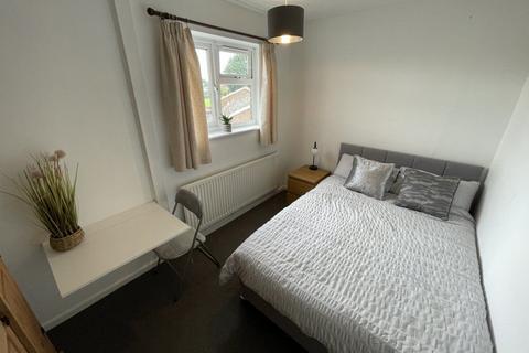 1 bedroom in a house share to rent, Room 3, Swinburne Road, NN8 3RW