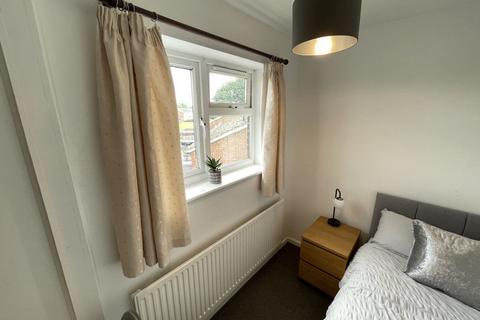 1 bedroom in a house share to rent, Room 3, Swinburne Road, NN8 3RW