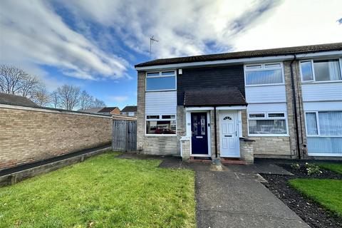2 bedroom terraced house to rent, Atholl Close, Darlington