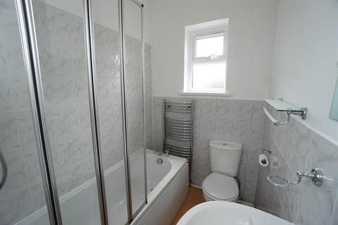 345 Plodder Lane, Farnworth, Bolton, BL4 0JP
