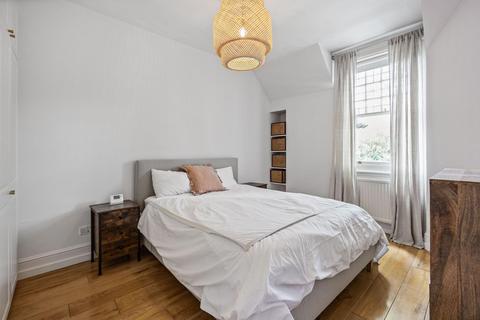 2 bedroom flat to rent, Lyndhurst Gardens, Hampstead, NW3