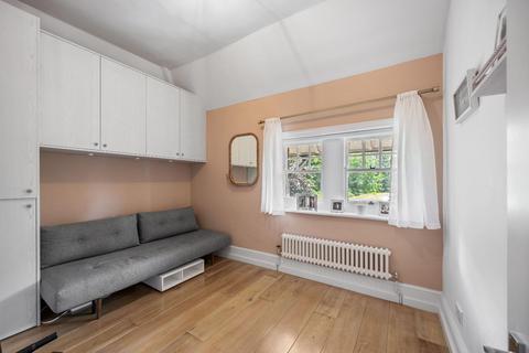 2 bedroom flat to rent, Lyndhurst Gardens, Hampstead, NW3