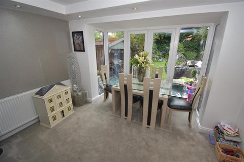 14 Lyndon Close, Castle Bromwich, Birmingham, B36 0AJ