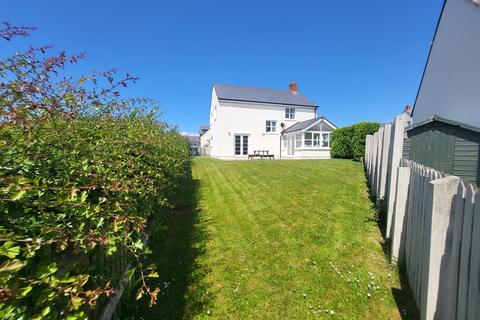 4 bedroom detached house for sale, Swanswell Close, Broad Haven