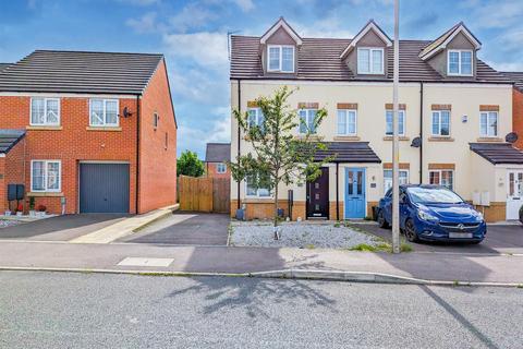 3 bedroom townhouse for sale, Bowden Green Drive, Leigh