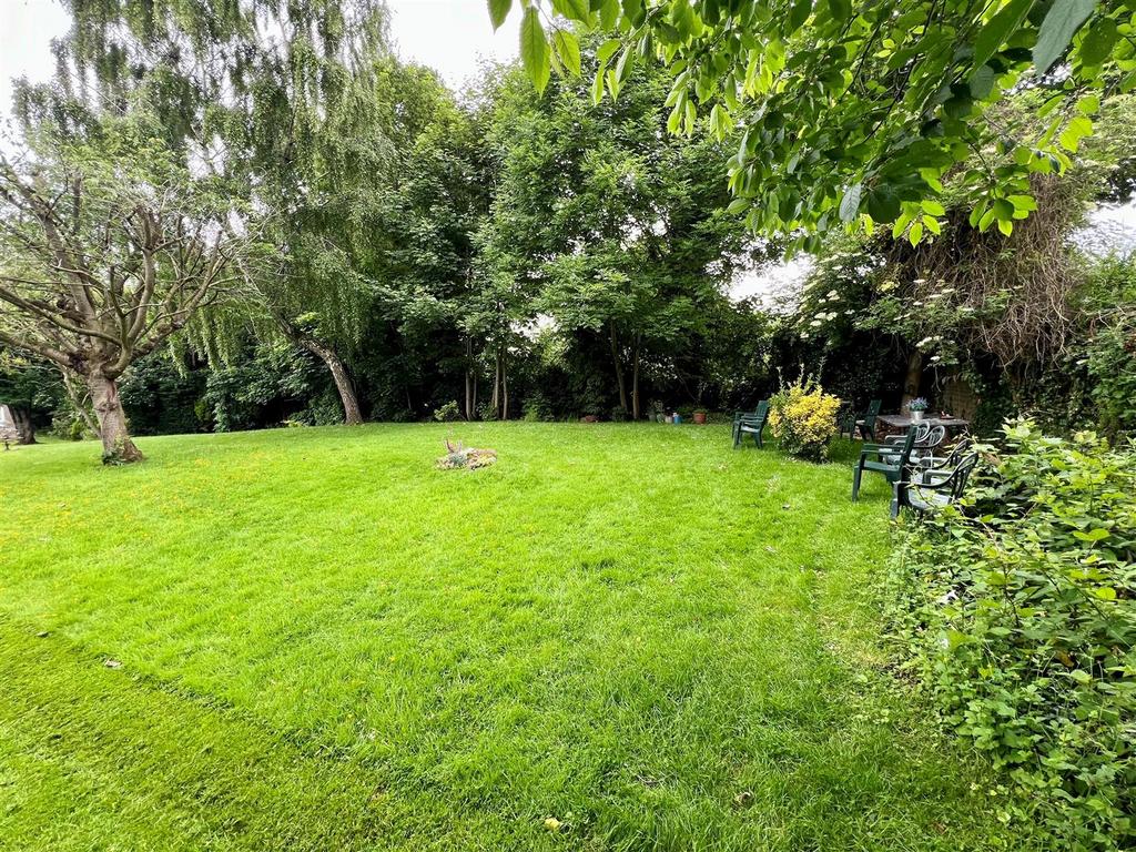 Communal gardens