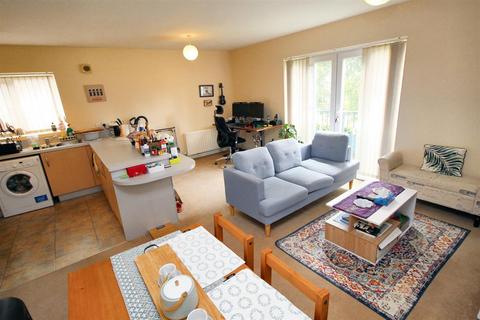 2 bedroom flat for sale, Hassocks Close, Beeston