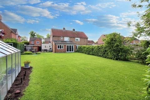 2 Burnham Road, Westcott, Aylesbury, HP18 0PL