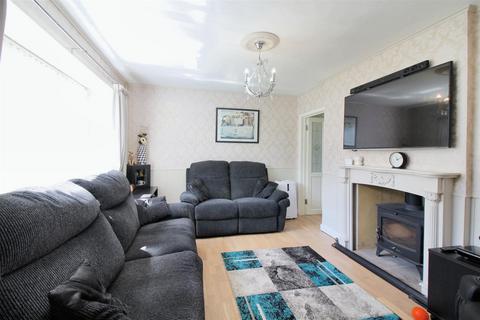 2 Burnham Road, Westcott, Aylesbury, HP18 0PL