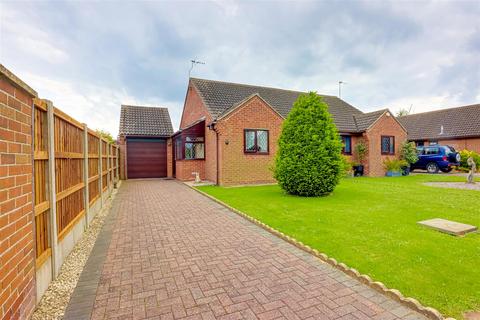 2 bedroom semi-detached bungalow for sale, Stallards Crescent, Kirby Cross CO13