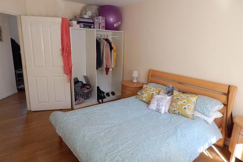 2 bedroom apartment to rent, Staple Lodge Road, Birmingham