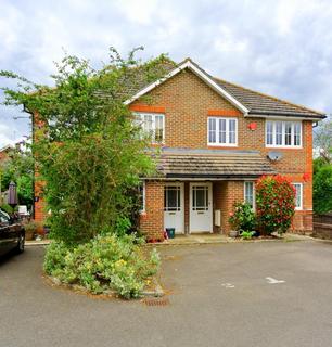 2 bedroom maisonette for sale, Maple Court, Ashford TW15