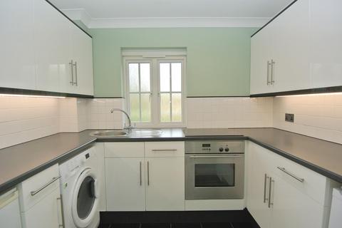 2 bedroom maisonette for sale, Maple Court, Ashford TW15