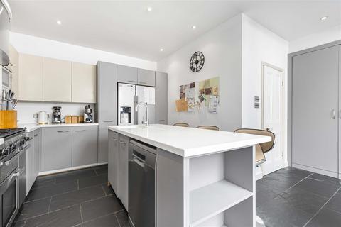 5 bedroom semi-detached house for sale, Deanhill Road, East Sheen, SW14