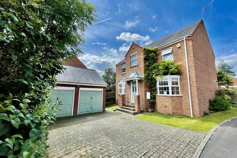 4 bedroom detached house for sale, St. Davids Walk, Newbold on Stour CV37