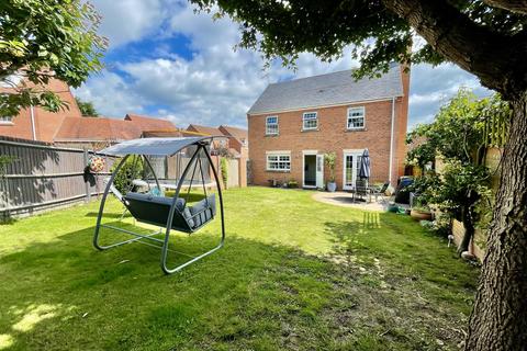 4 bedroom detached house for sale, St. Davids Walk, Newbold on Stour CV37