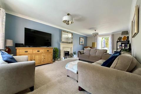 4 bedroom detached house for sale, St. Davids Walk, Newbold on Stour CV37