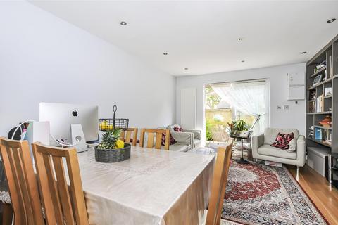 3 bedroom terraced house for sale, Manor House Way, Old Isleworth