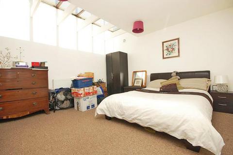 2 bedroom detached bungalow for sale, Uxbridge Road, Hampton Hill