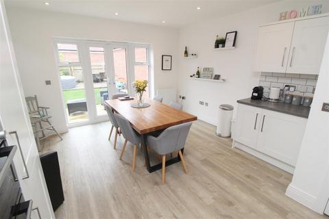 3 bedroom end of terrace house for sale, Gotland Avenue, Whitehouse, Milton Keynes