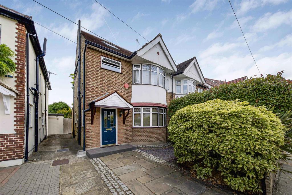 St. Vincent Road, Twickenham 4 bed semidetached house for sale £775,000