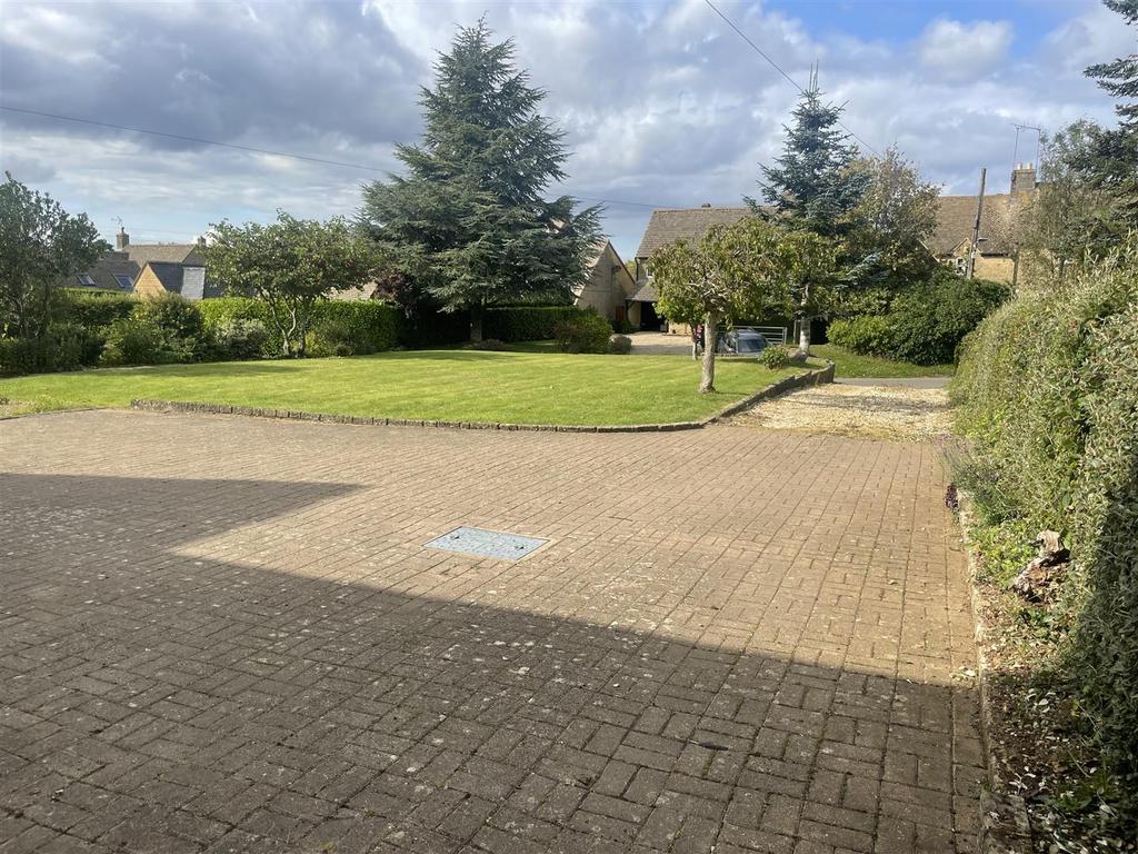 Driveway.JPG