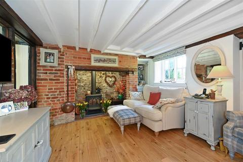 2 bedroom cottage for sale, Midhurst Road, Lavant