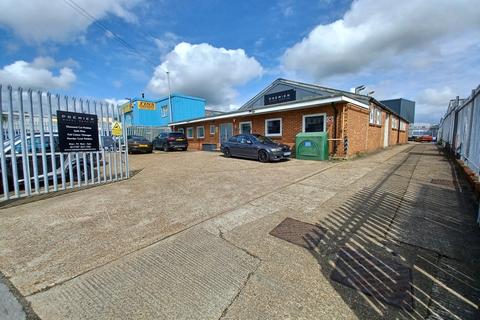 Industrial unit to rent, Holmethorpe Industrial Estate, Redhill RH1