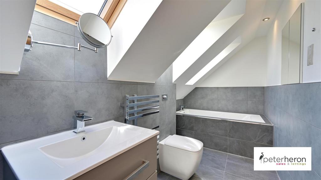 En Suite Bathroom