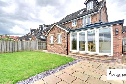 5 Oak Tree Drive, New Silksworth, Sunderland, SR3 2AE