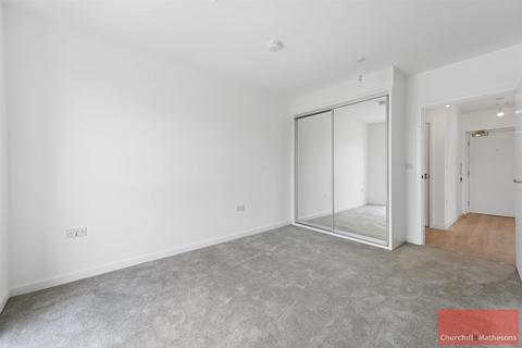 1 bedroom apartment to rent, Western Avenue, Acton W3 7NZ