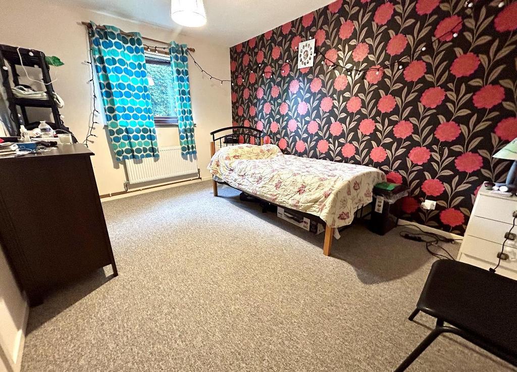 Bedroom 2.jpg