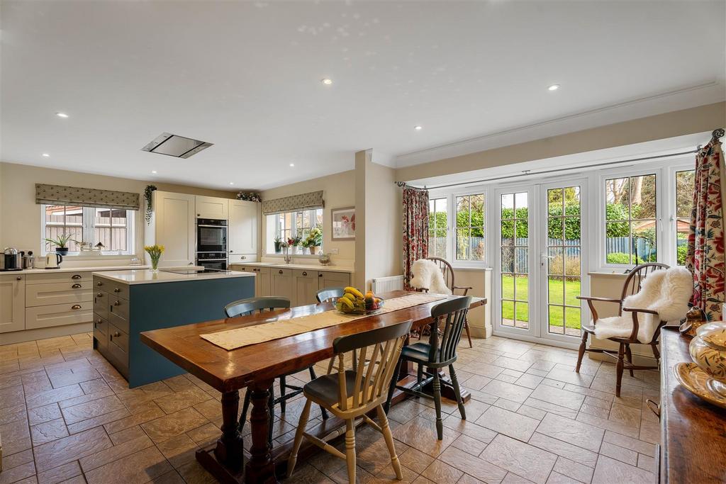 Open-plan Dining Kitchen