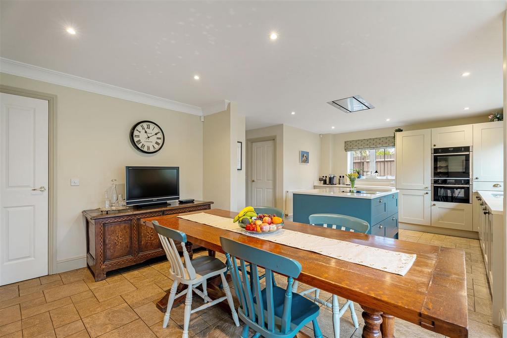 Open-plan Dining Kitchen