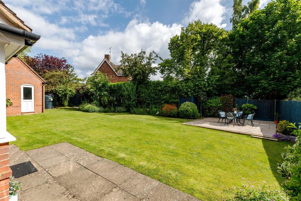 Outside & Gardens