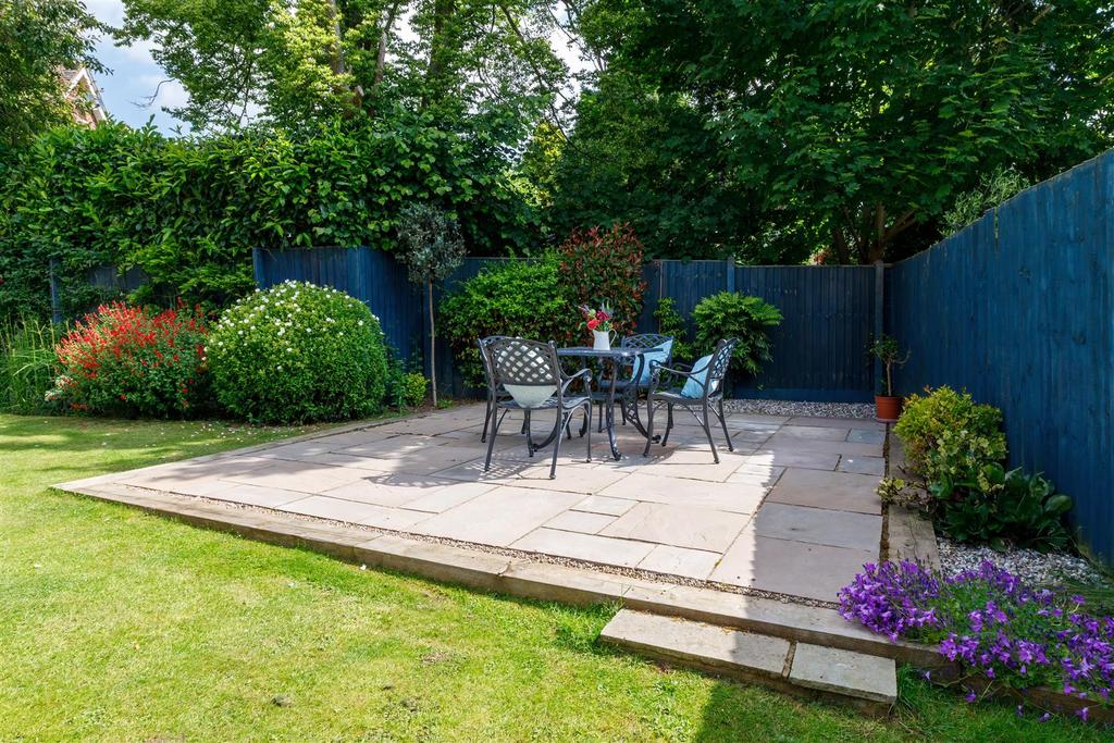 Outside & Gardens
