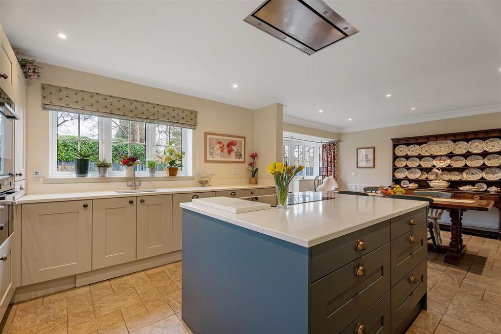 Open-plan Dining Kitchen