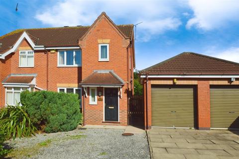 3 bedroom semi-detached house for sale, Cranberry Way, Hull