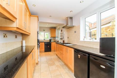 3 bedroom house for sale, Longlands Close, Ossett WF5