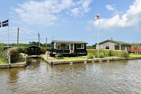 2 bedroom detached bungalow for sale, North West Riverbank, Potter Heigham NR29