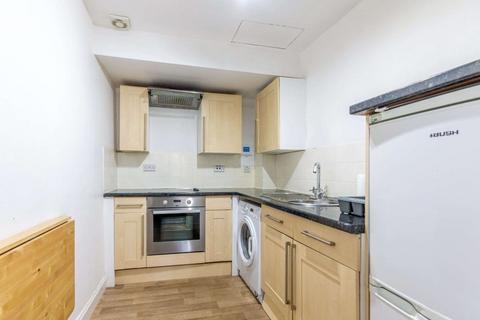 2 bedroom flat to rent, 0684L Glen Street, Edinburgh, EH3 9JF