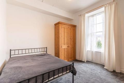 2 bedroom flat to rent, 0684L Glen Street, Edinburgh, EH3 9JF